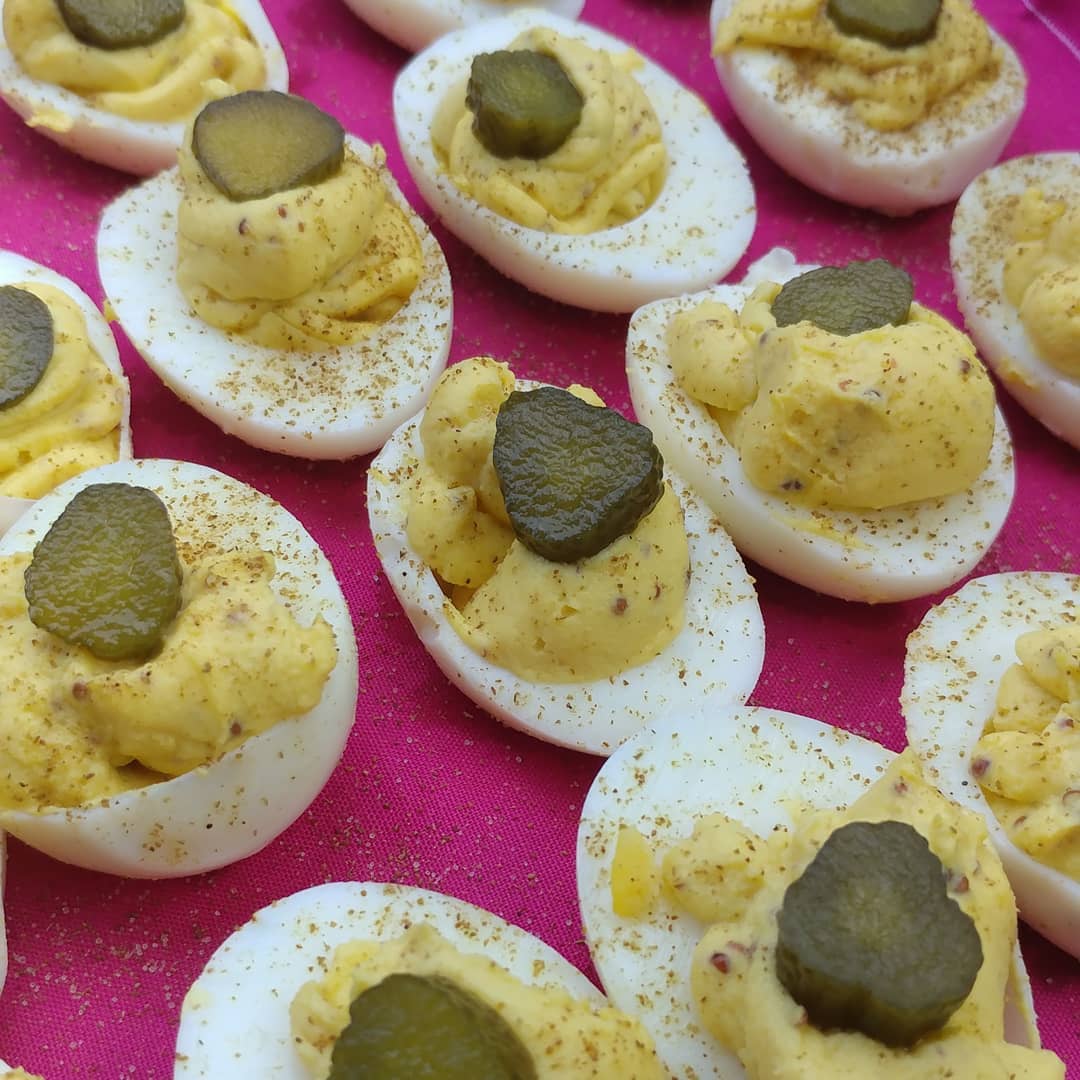 It seems fancier when you add a little pickle slice. Thanks for the eggs girls! Happy 4th!