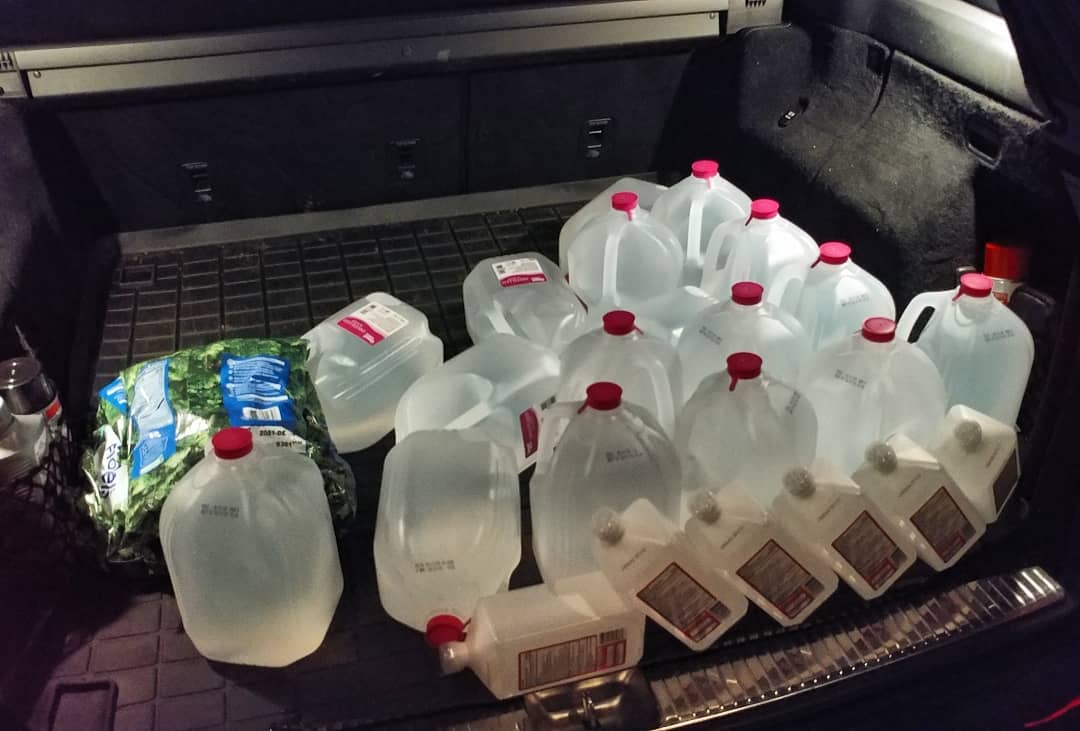 17 gallons of distilled water, 6 bottles of isopropyl alcohol, 4 bags on frozen broccoli. Pandemic prepper or just a guy with a cnc that needs a coolant change and sla prints to wash who consumes too much broccoli.